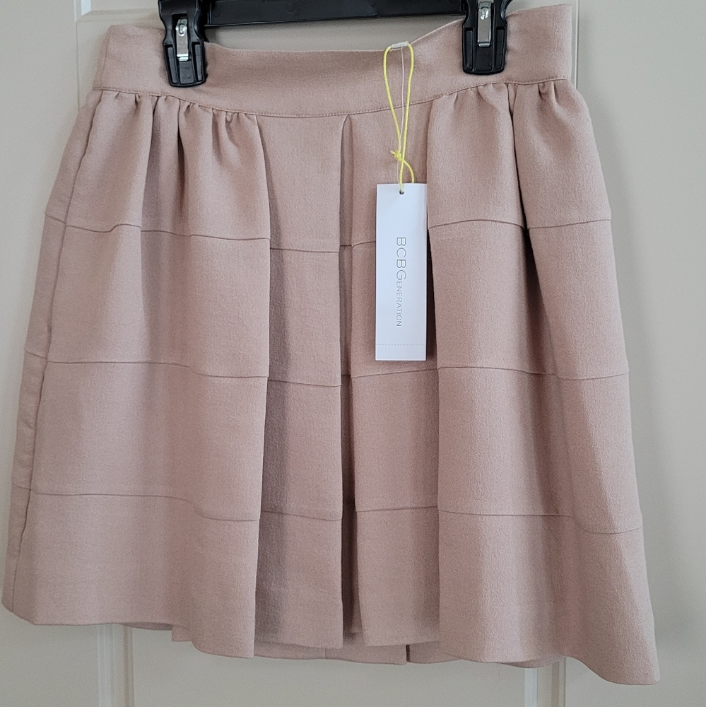 NWT BCBGeneration Skirt,  Size 4, Color Dark Buff